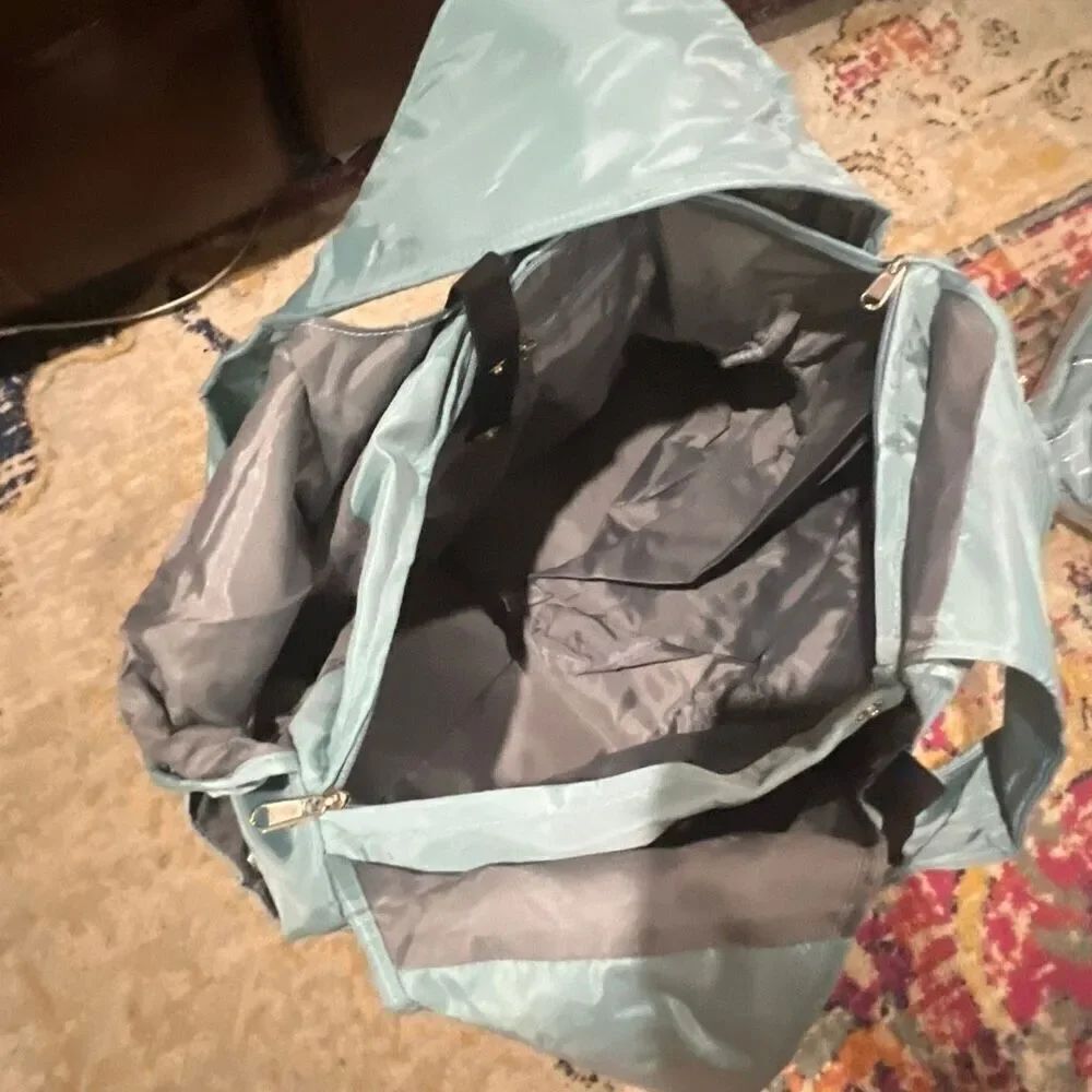Lightweight Travel & Gym Bag – Sky Blue